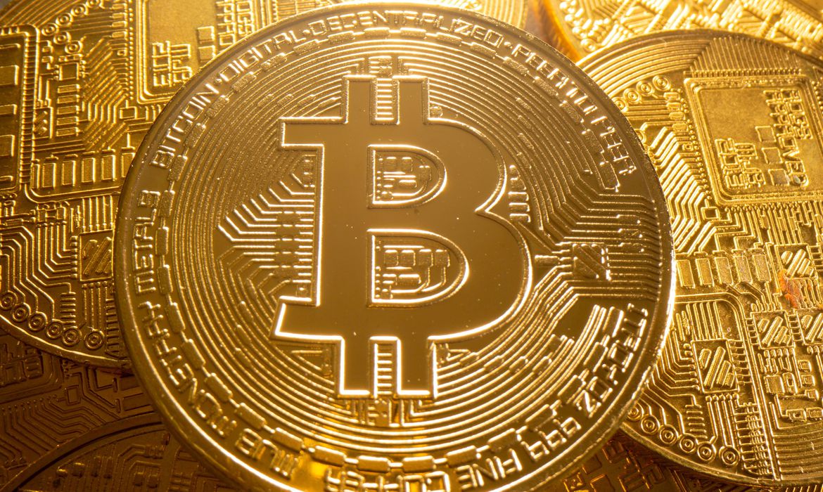 2021-10-05t192018z_350294484_rc2v3q9l1wnl_rtrmadp_3_fintech-crypto.jpg