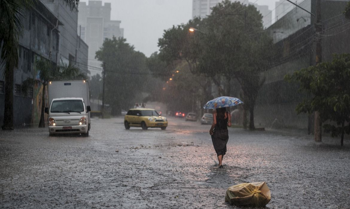 São_Paulo_na_chuva.jpg