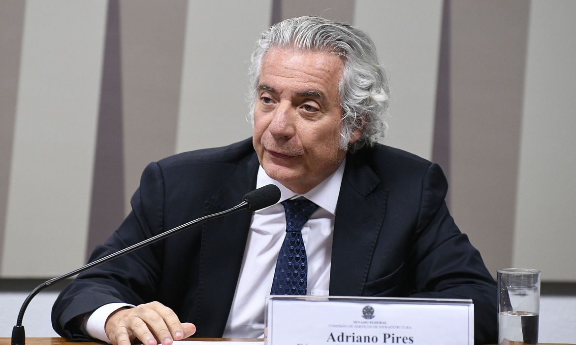 Comissão de Serviços de Infraestrutura (CI) realiza audiência pública para discutir o PL 3.178/2019, que muda regras de exploração do petróleo do pré-sal. Diretor do Centro Brasileiro de Infraestrutura (CBIE), Adriano Pires em pronunciamento.Foto: Pedro França/Agência Senado
