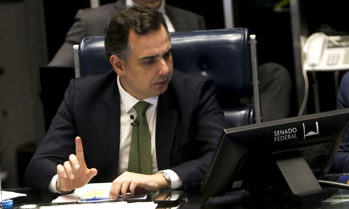 O presidente do Senado Federal, senador Rodrigo Pacheco, preside Sessão Deliberativa,nesta quarta-feira (8)