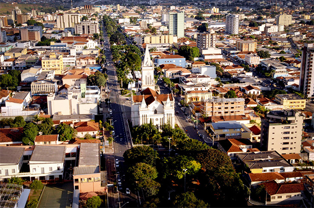 vista_aerea_patos_de_minas4_1AAAAAA.jpg